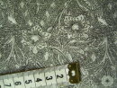 Baumwollstoff Patchworkstoff grau mit hellgrauen Blumen