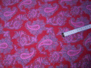 Paisley Velour Samtstoff bedruckt mit Muster in rosa und pink